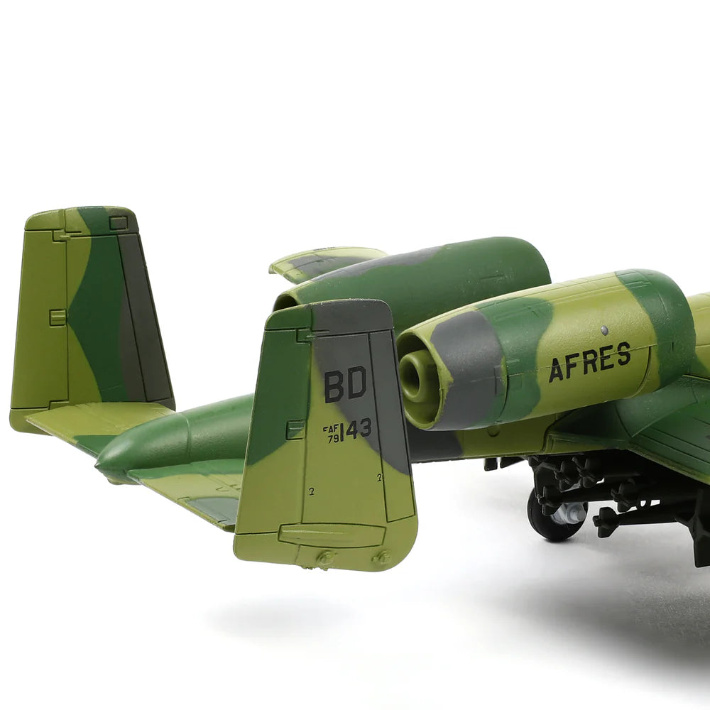 A-10 Thunderbolt II “Warthog” – 1:100 Scale Attack Aircraft Model